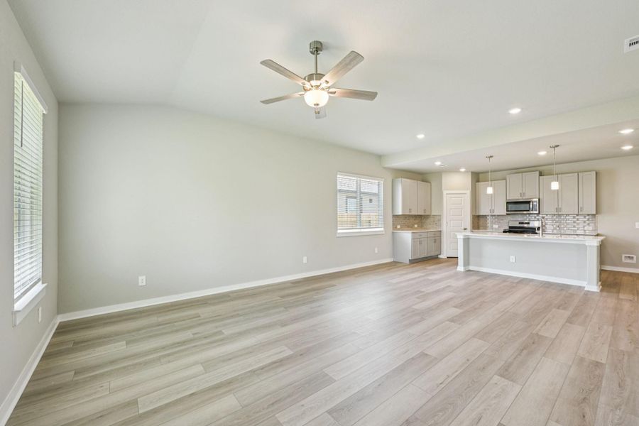 Photo is not of the actual home but is an inspirational photo of builder’s model home and may depict options, furnishings, and/or decorator features that are not included. Photo is not of the actual home but is an inspirational photo of builder’s model home and may depict options, furnishings, and/or decorator features that are not included.