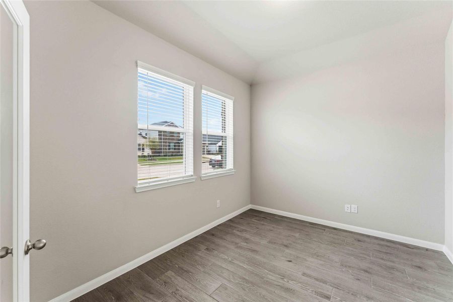 Spacious, unfurnished interior of a new home in Sunterra, Katy (Image 21). Spacious, unfurnished interior of a new home in Sunterra, Katy (Image 21).