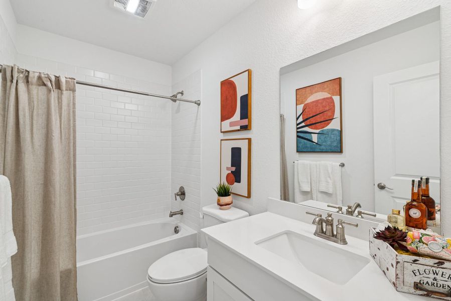 Hall bath 3 (*Photo not of actual home and used for illustration purposes only.)