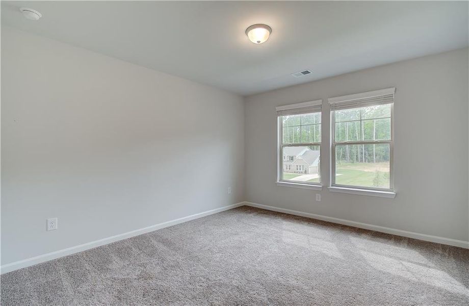 Spacious, unfurnished interior of a new home in Riverbend Overlook, Fayetteville (Image 24).