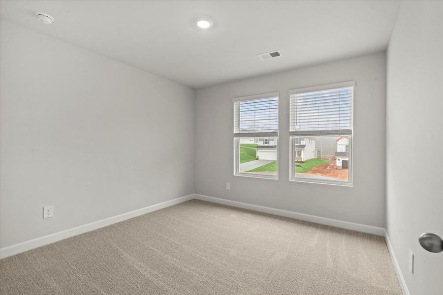 Spacious, unfurnished interior of a new home in Shiloh Valley, Piedmont (Image 24).