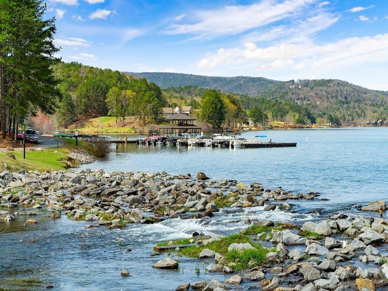 Image 19 of a home in .