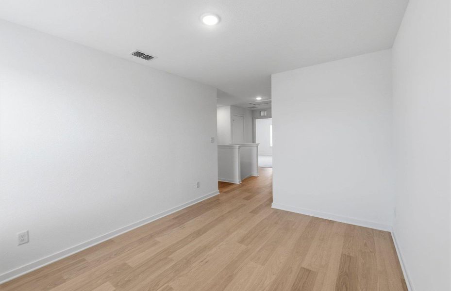 Spacious, unfurnished interior of a new home in Sunfield, Buda (Image 15). Spacious, unfurnished interior of a new home in Sunfield, Buda (Image 15).