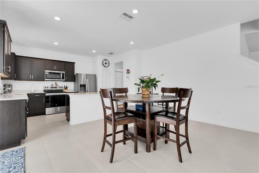 Furnished interior view inside a new home in Valleybrook, Spring Hill (Image 12).