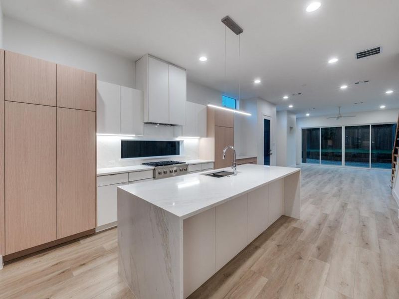 Furnished interior view inside a new home in , Dallas (Image 5). Furnished interior view inside a new home in , Dallas (Image 5).