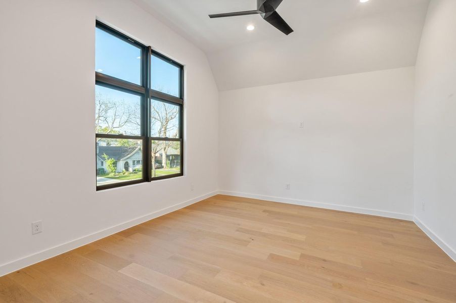 Spacious, unfurnished interior of a new home in , Houston (Image 21).