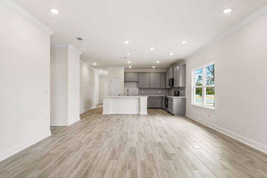 Spacious, unfurnished interior of a new home in Natureview, Freeport (Image 21).