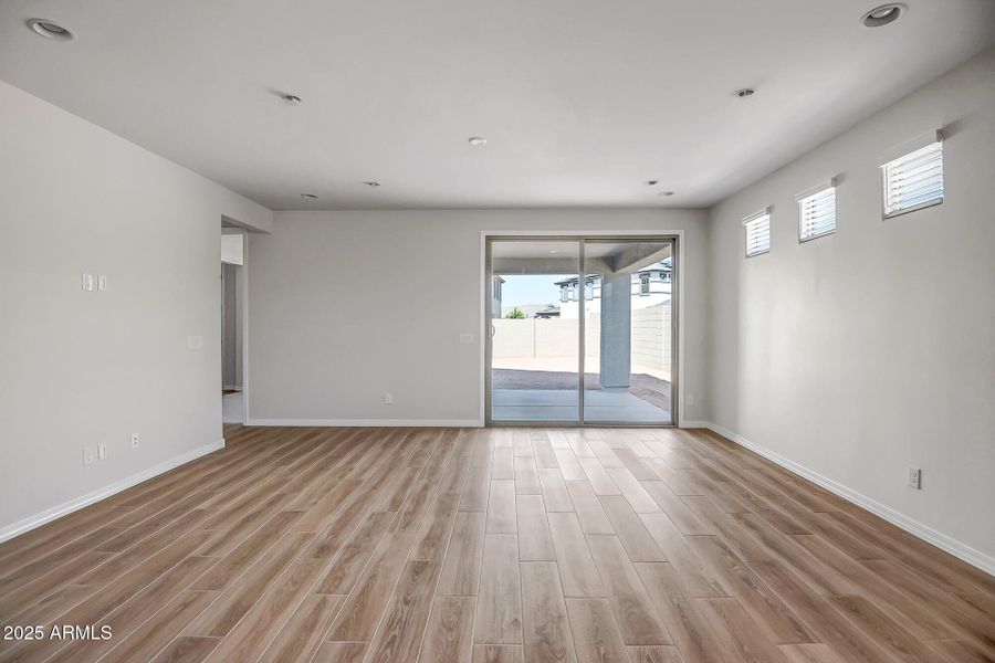 Mesquite Lot 188 - Large (13)