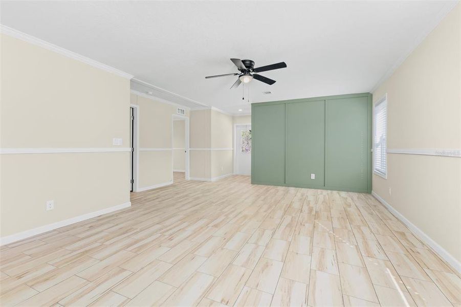 Spacious, unfurnished interior of a new home in , Live Oak (Image 12).