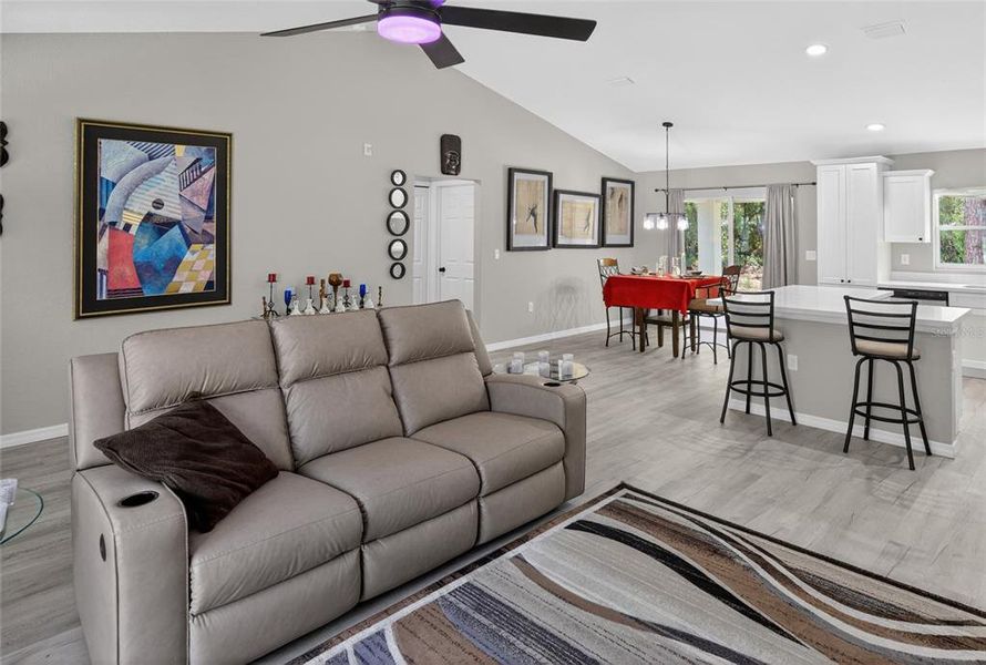 Furnished interior view inside a new home in , Ocklawaha (Image 15).
