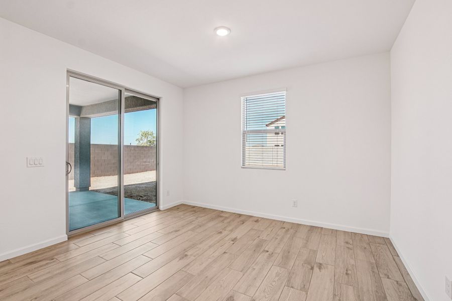 Dining. Finishes and options may vary by community