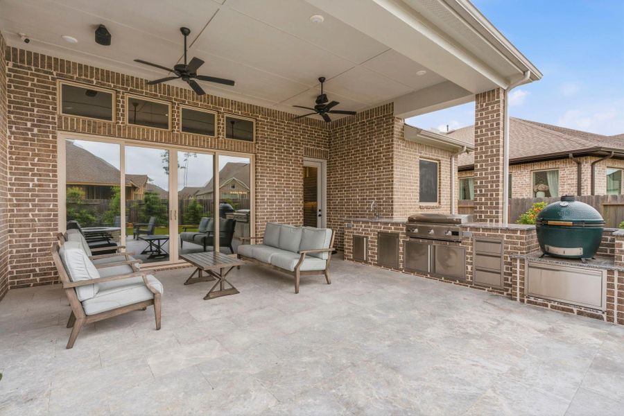 Exterior details and patio area of a home in , Conroe (Image 23).