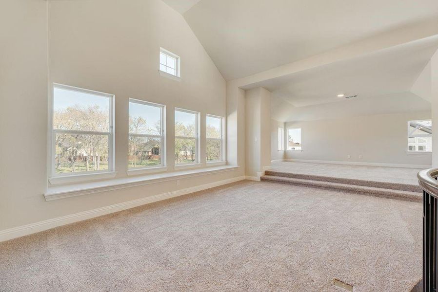Spacious, unfurnished interior of a new home in Dominion of Pleasant Valley, Wylie (Image 23).