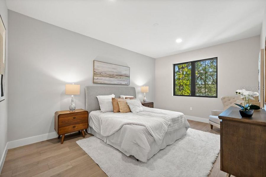 Furnished interior view inside a new home in , Orlando (Image 45).