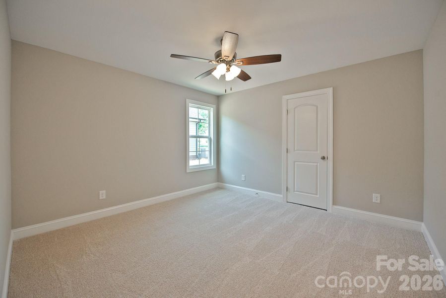 Spacious, unfurnished interior of a new home in , Landis (Image 26).