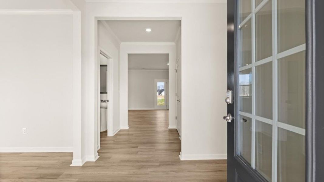 Spacious, unfurnished interior of a new home in Fairway 17 at Mirror Lake, Villa Rica (Image 18).