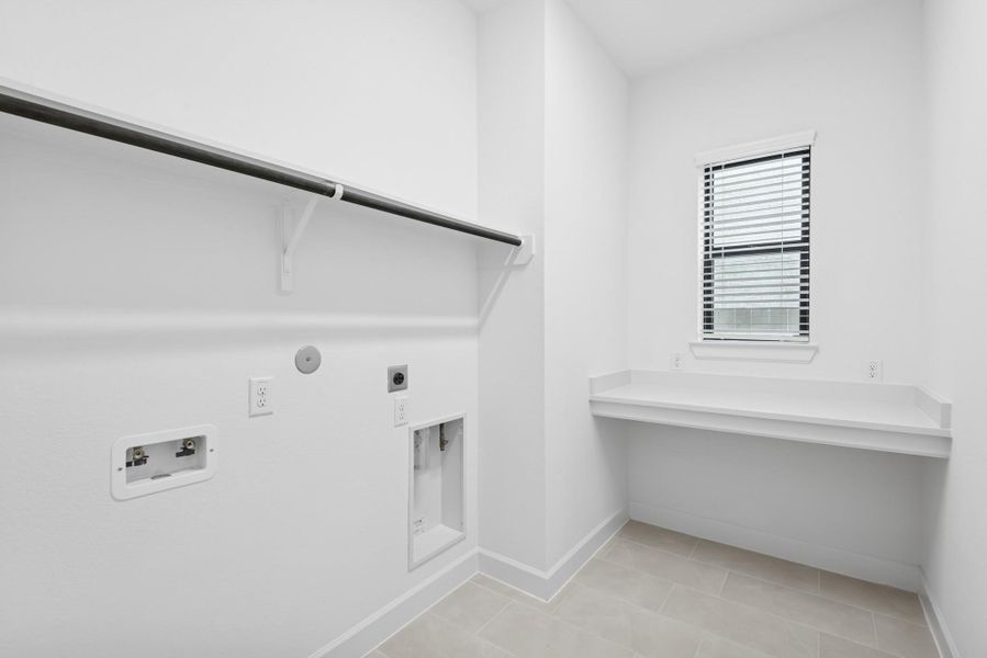 Spacious, unfurnished interior of a new home in Pomona 45' Homesites, Manvel (Image 36).