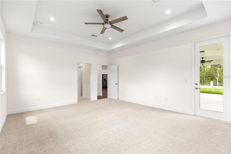 Spacious, unfurnished interior of a new home in , Dunnellon (Image 50).
