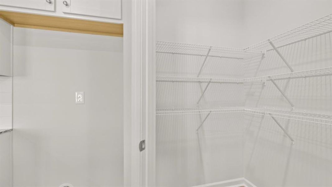 Spacious, unfurnished interior of a new home in Oconee Overlook, Gainesville (Image 29).