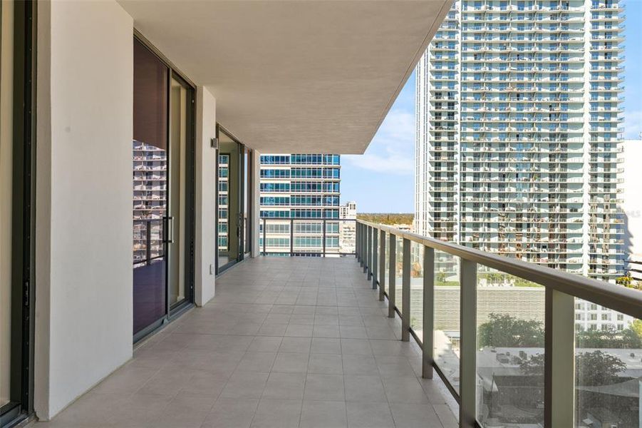 Condo located in St. Petersburg, FL showcasing its design and architecture (Image 4). Condo located in St. Petersburg, FL showcasing its design and architecture (Image 4).