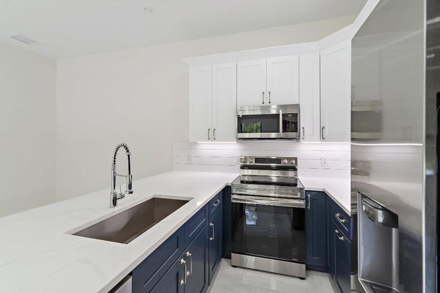 126-12850152ndStN-Jupiter-FL-33478-SMALL