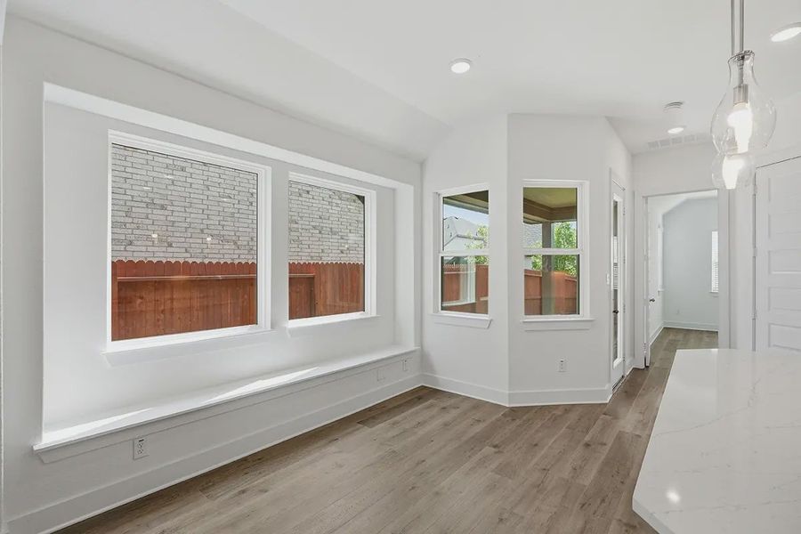 Spacious, unfurnished interior of a new home in Stillwater Ranch, San Antonio (Image 20).