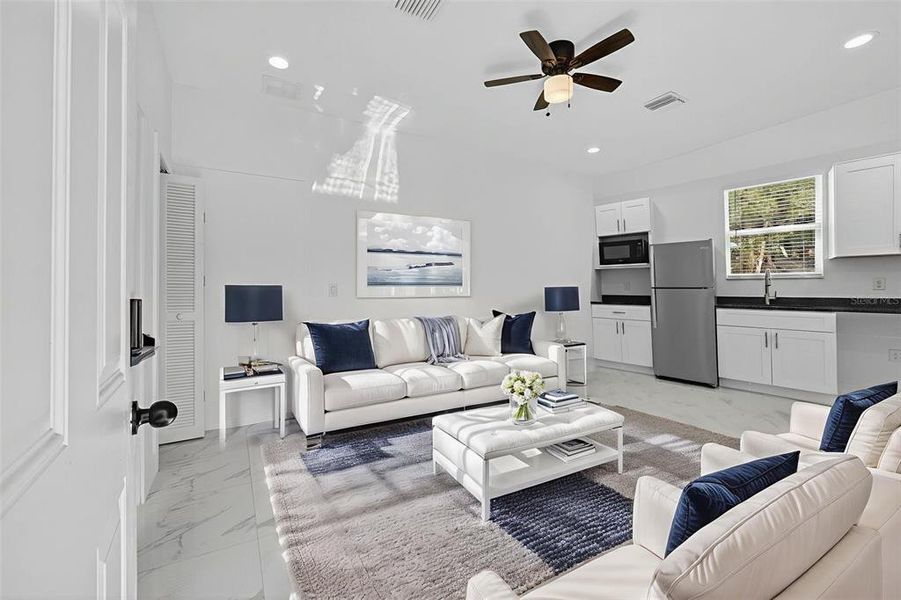 Furnished interior view inside a new home in , Thonotosassa (Image 54). Furnished interior view inside a new home in , Thonotosassa (Image 54).