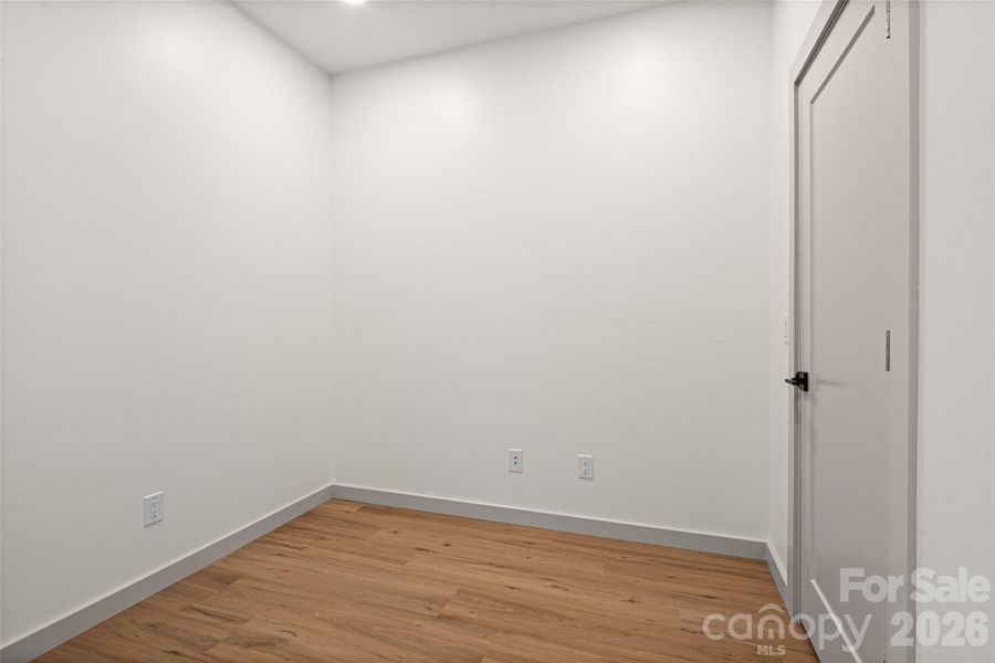 Spacious, unfurnished interior of a new home in , Asheville (Image 44).