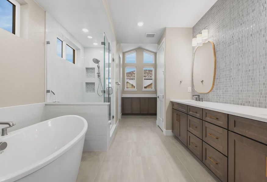 Homesite 314 Primary Bath - 10 of 15