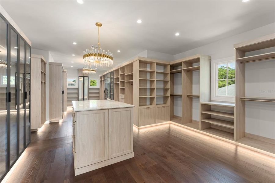 Furnished interior view inside a new home in , Windermere (Image 16).