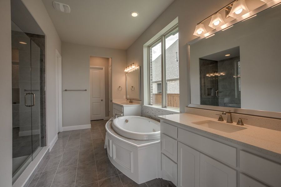 Plan 1630 Primary Bathroom Representative Image