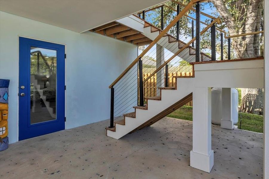Exterior details and patio area of a home in , North Fort Myers (Image 19).