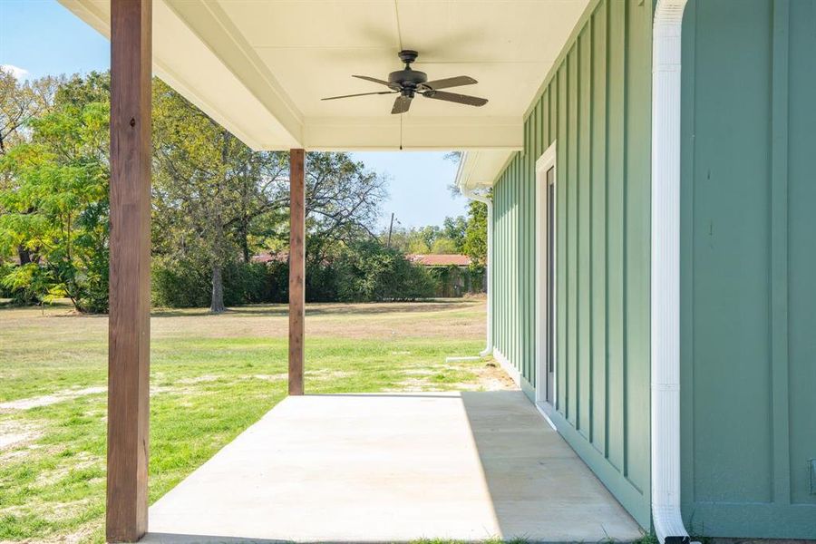 Exterior details and patio area of a home in , Sulphur Springs (Image 22).