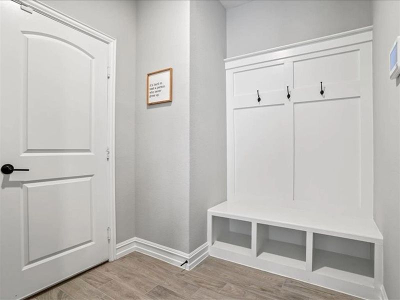 Shoes off, bags down—this drop zone keeps the mess in check and your entryway clean. Shoes off, bags down—this drop zone keeps the mess in check and your entryway clean.