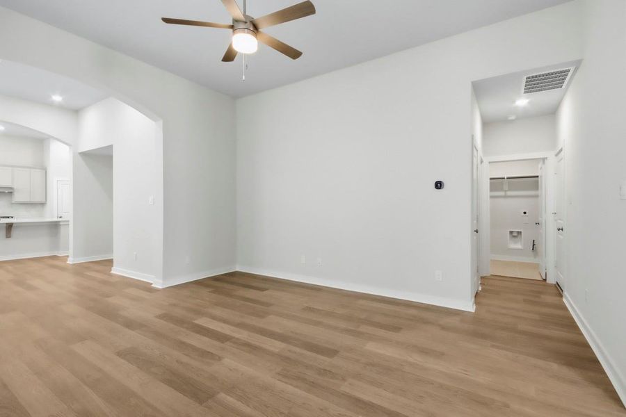 Spacious, unfurnished interior of a new home in Grand Central Park, Conroe (Image 10). Spacious, unfurnished interior of a new home in Grand Central Park, Conroe (Image 10).