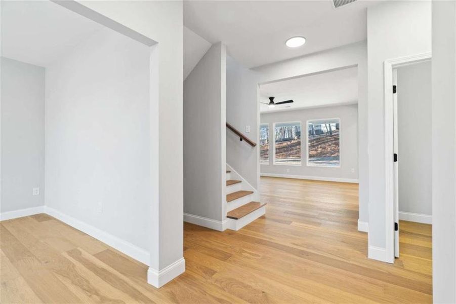 Spacious, unfurnished interior of a new home in , Gainesville (Image 37).