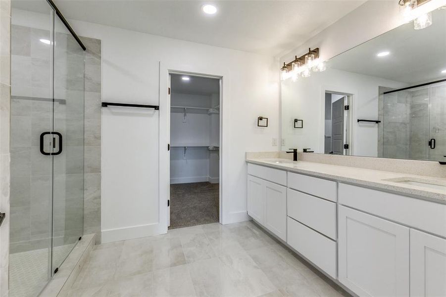 Furnished interior view inside a new home in , Dallas (Image 6).