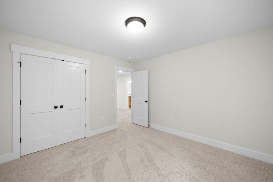 Spacious, unfurnished interior of a new home in Harbor Crossing, Greensboro (Image 24).