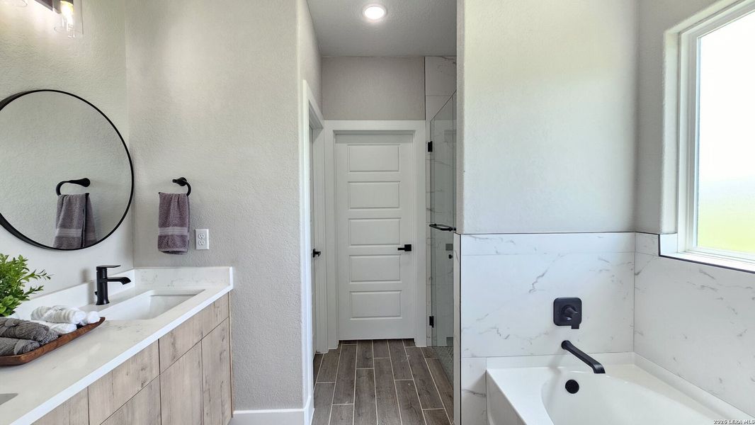 Furnished interior view inside a new home in , Atascosa (Image 8).