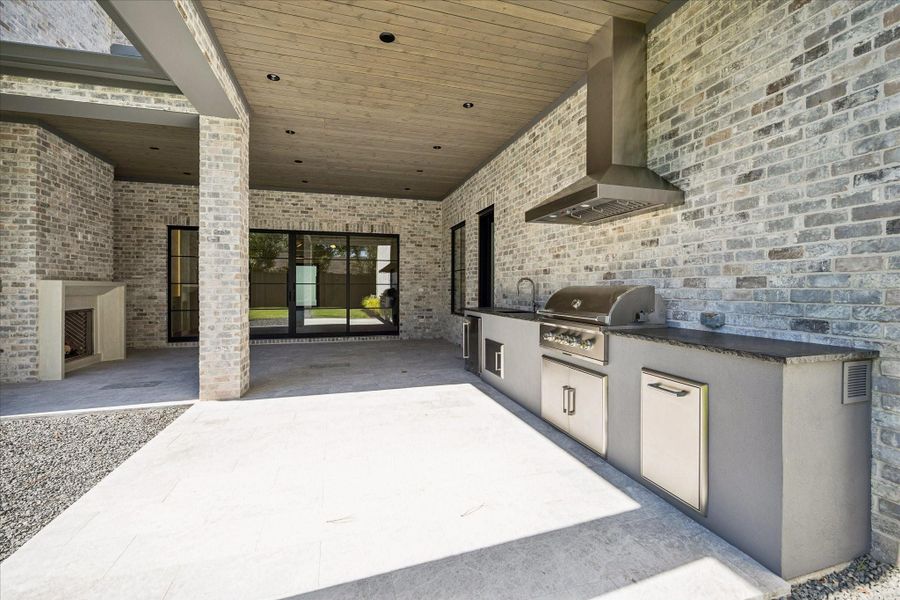 Exterior details and patio area of a home in , Houston (Image 27). Exterior details and patio area of a home in , Houston (Image 27).