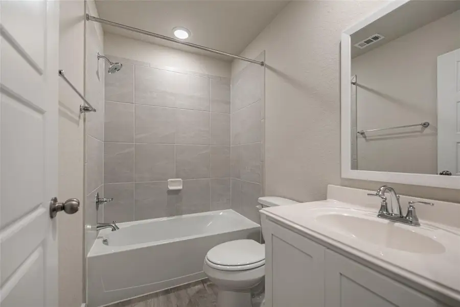 REPRESENTATIVE OF FLOOR PLAN ONLY REPRESENTATIVE OF FLOOR PLAN ONLY
