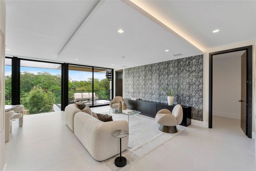 Junior Suite, Upper Level Club Room