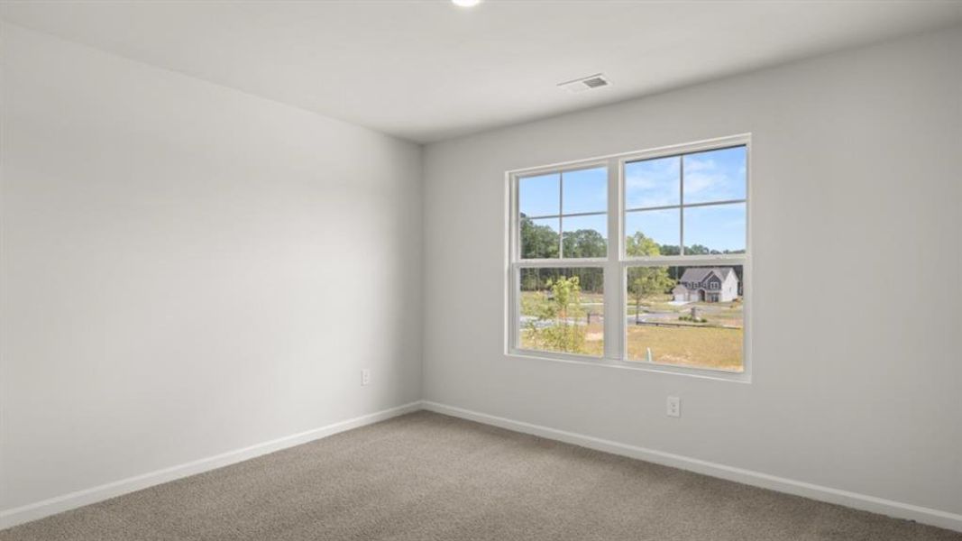 Spacious, unfurnished interior of a new home in Fairway 17 at Mirror Lake, Villa Rica (Image 33).