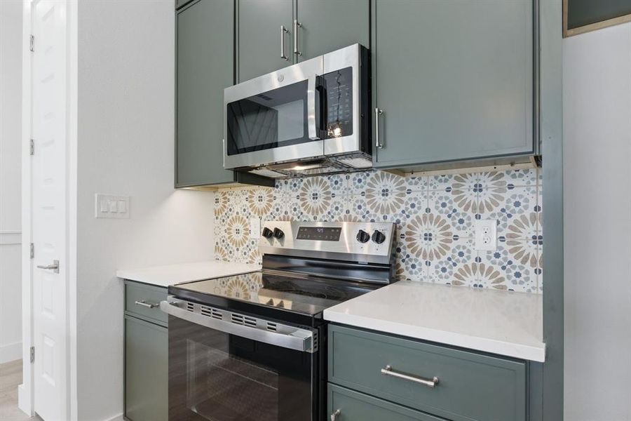 Furnished interior view inside a new home in , Dallas (Image 13).