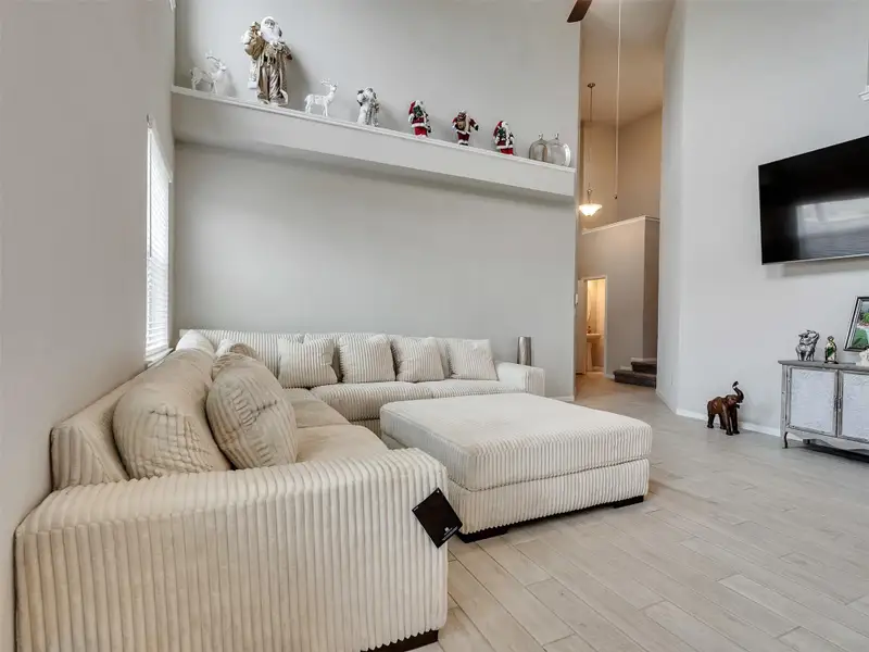 Furnished interior view inside a new home in Park Lakes East, Humble (Image 13). Furnished interior view inside a new home in Park Lakes East, Humble (Image 13).