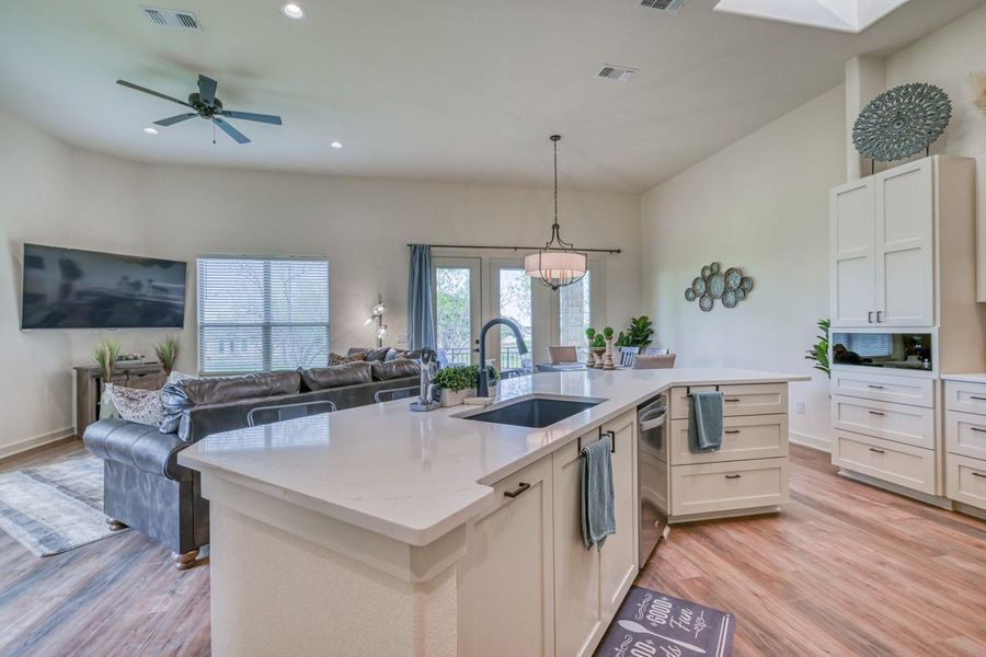 Furnished interior view inside a new home in , Horseshoe Bay (Image 7).