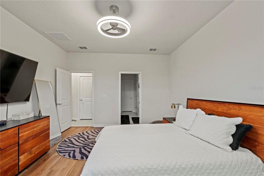 Furnished interior view inside a new home in Willow Ridge, Montverde (Image 14). Furnished interior view inside a new home in Willow Ridge, Montverde (Image 14).