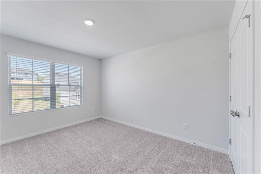 Spacious, unfurnished interior of a new home in Parkview Estates, South Fulton (Image 27).