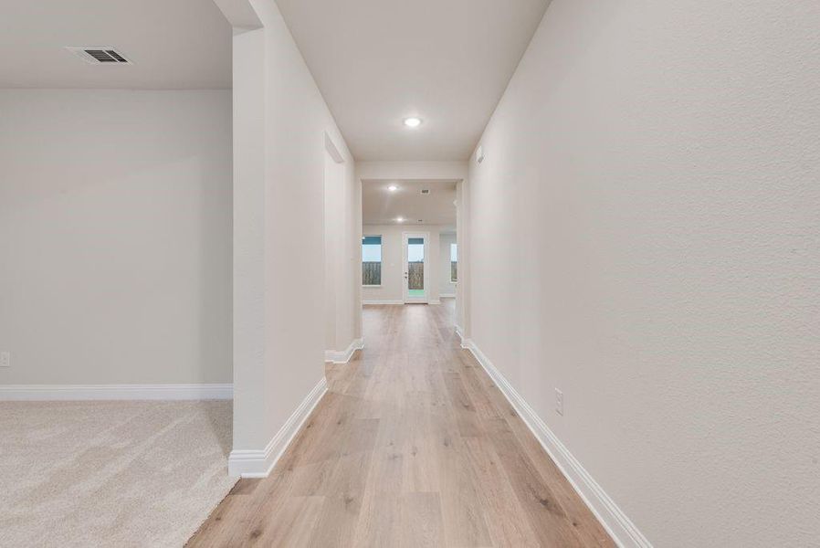 Spacious, unfurnished interior of a new home in Creekside of Crowley, Crowley (Image 31).