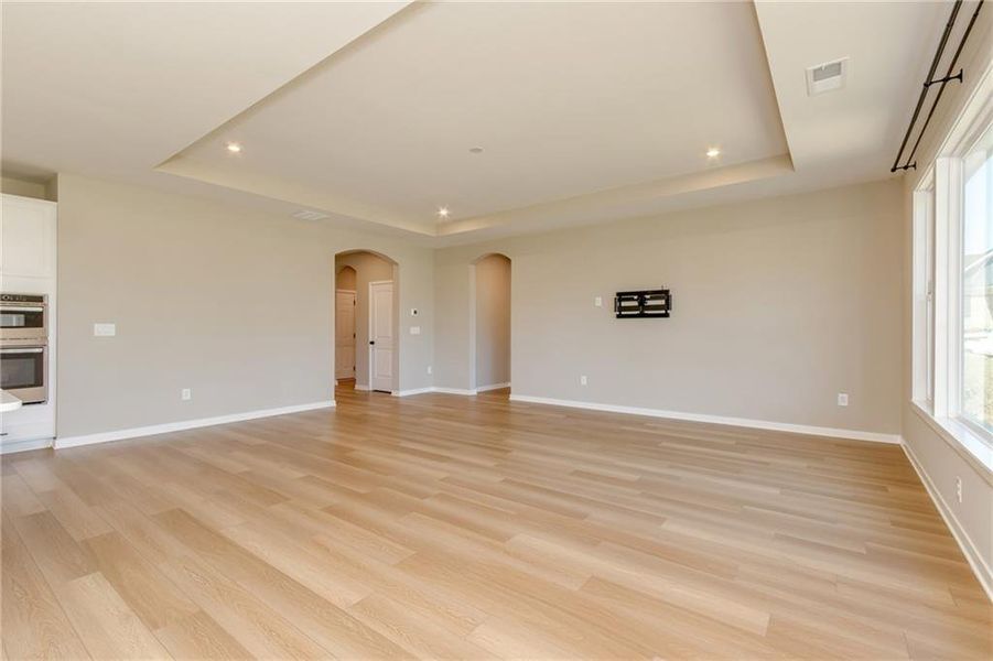 Spacious, unfurnished interior of a new home in Sweetbay Farm, Lawrenceville (Image 51).